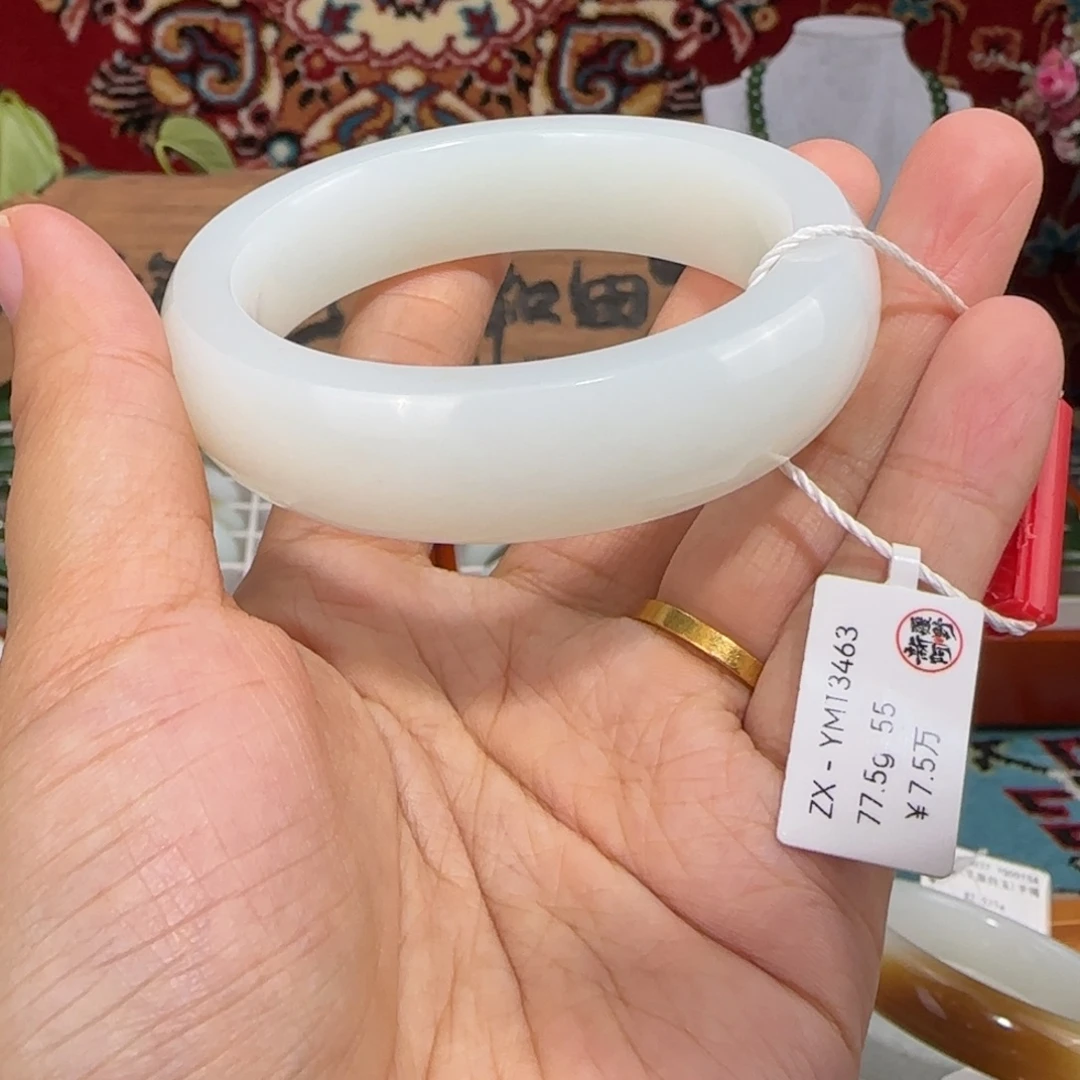 和田玉未镶嵌手镯 新疆白玉直切手镯