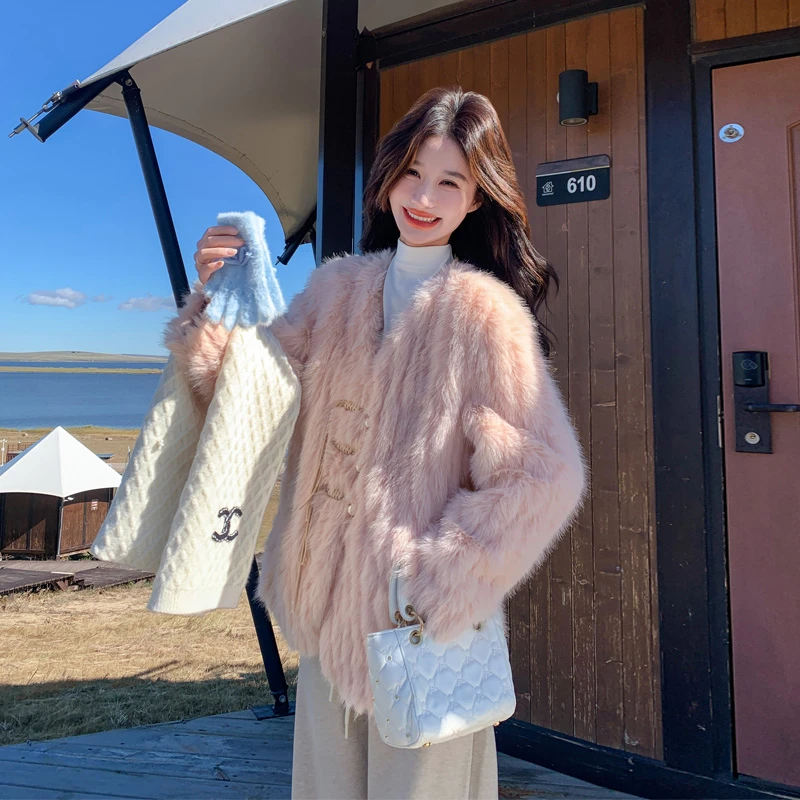 新中式国风盘扣毛绒绒外套2025冬季新款高级氛围感温柔风加厚棉衣