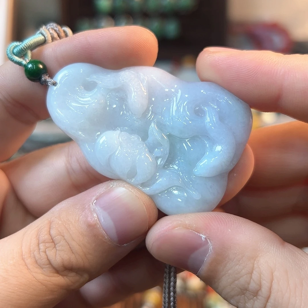 翡翠颈饰未镶嵌吊坠