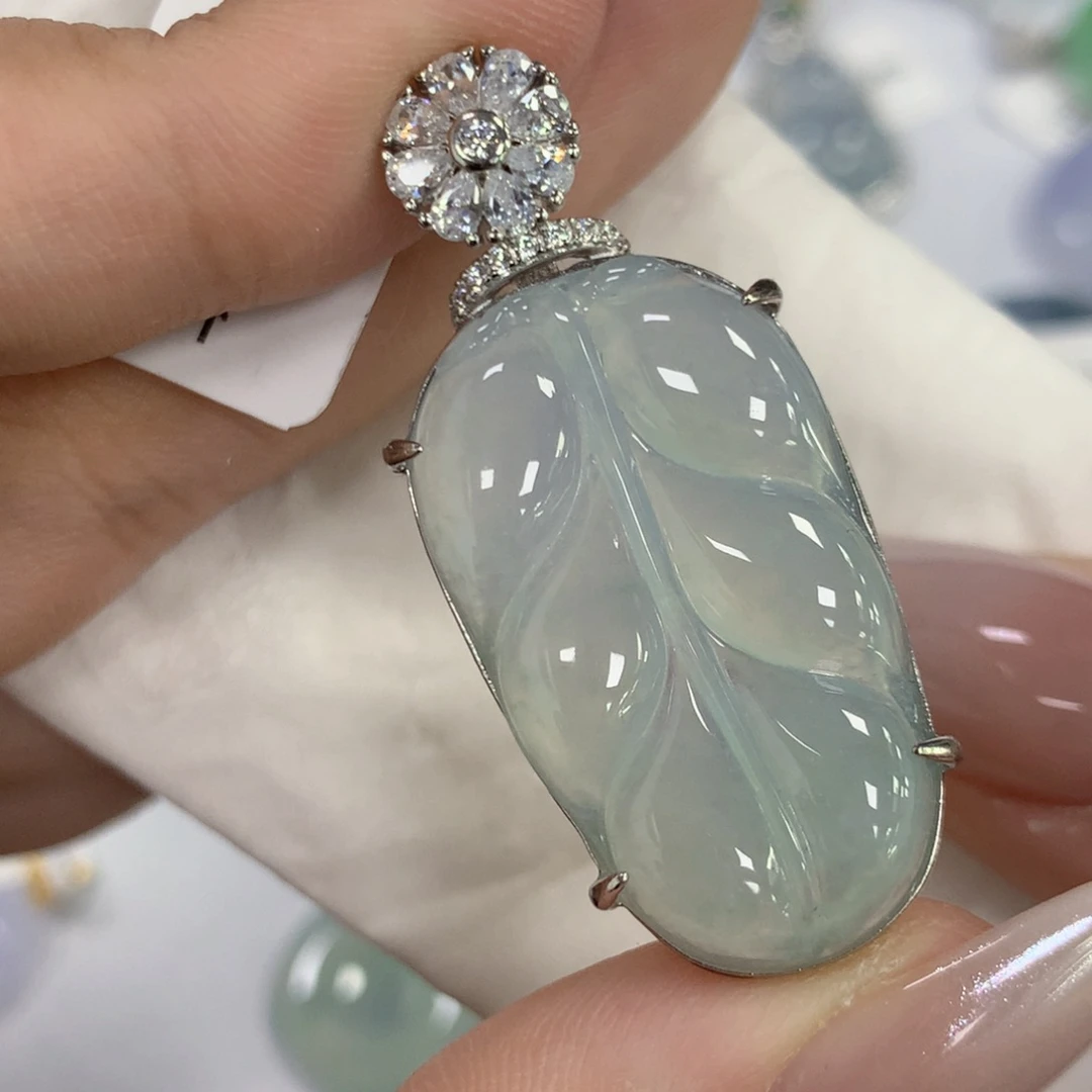 颈饰银S925镶嵌翡翠