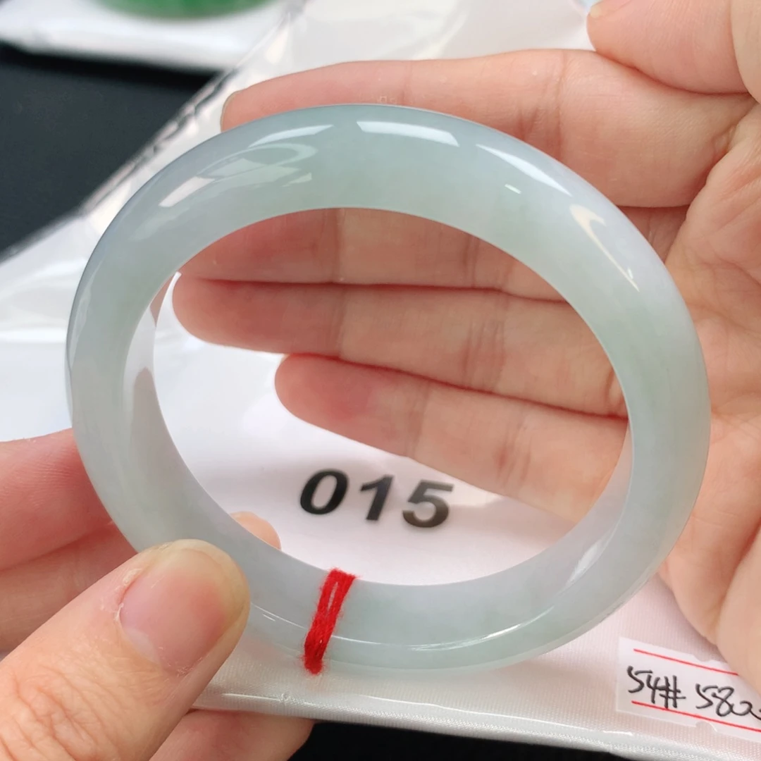 翡翠手镯未镶嵌翡翠54