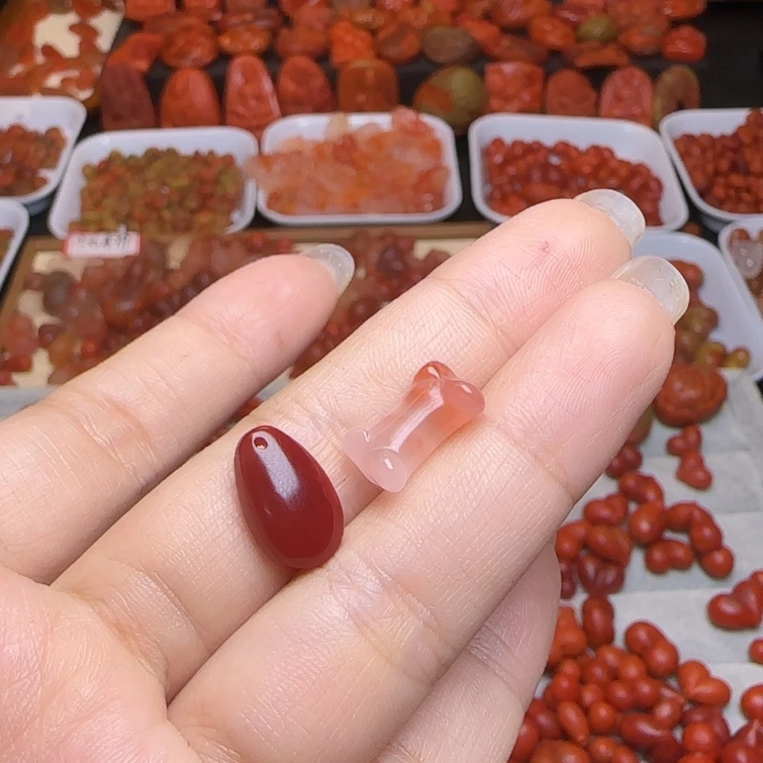 亮***晶南红玛瑙未镶嵌吊坠(不含链)