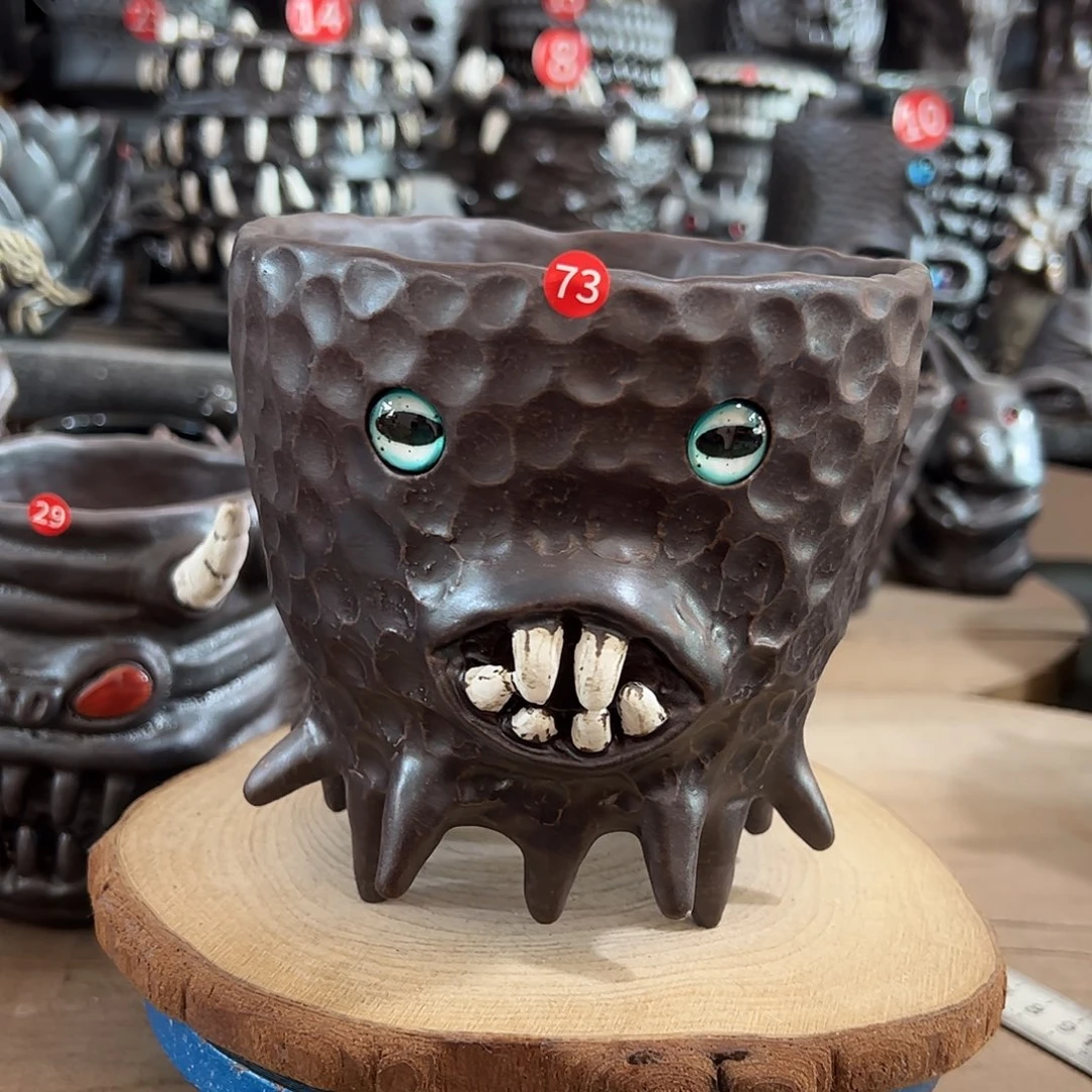 73号，手捏有手工制作痕迹，内口12.2外高12.7