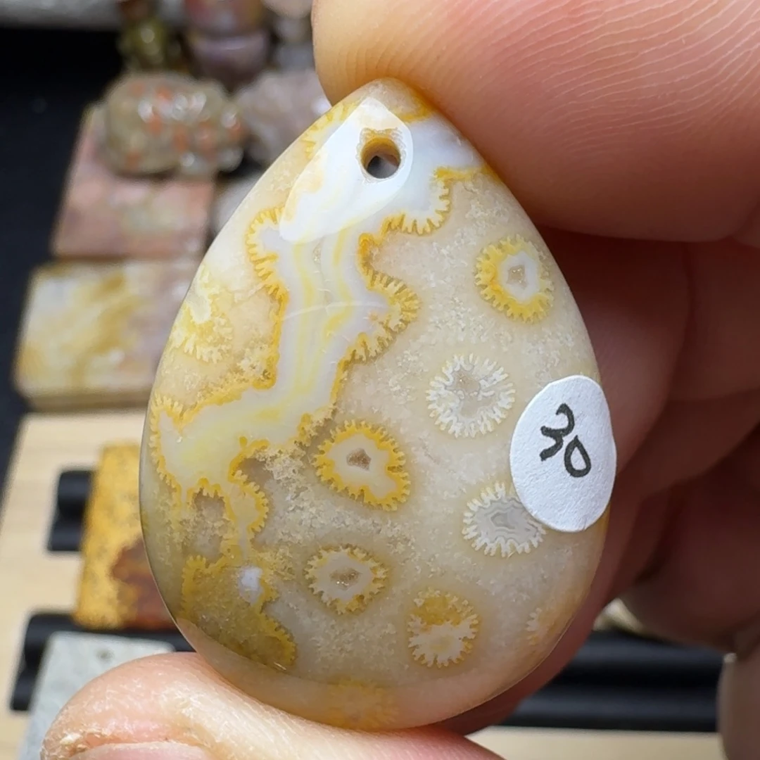 硅化玉未镶嵌纯天然色有机玉石保真色