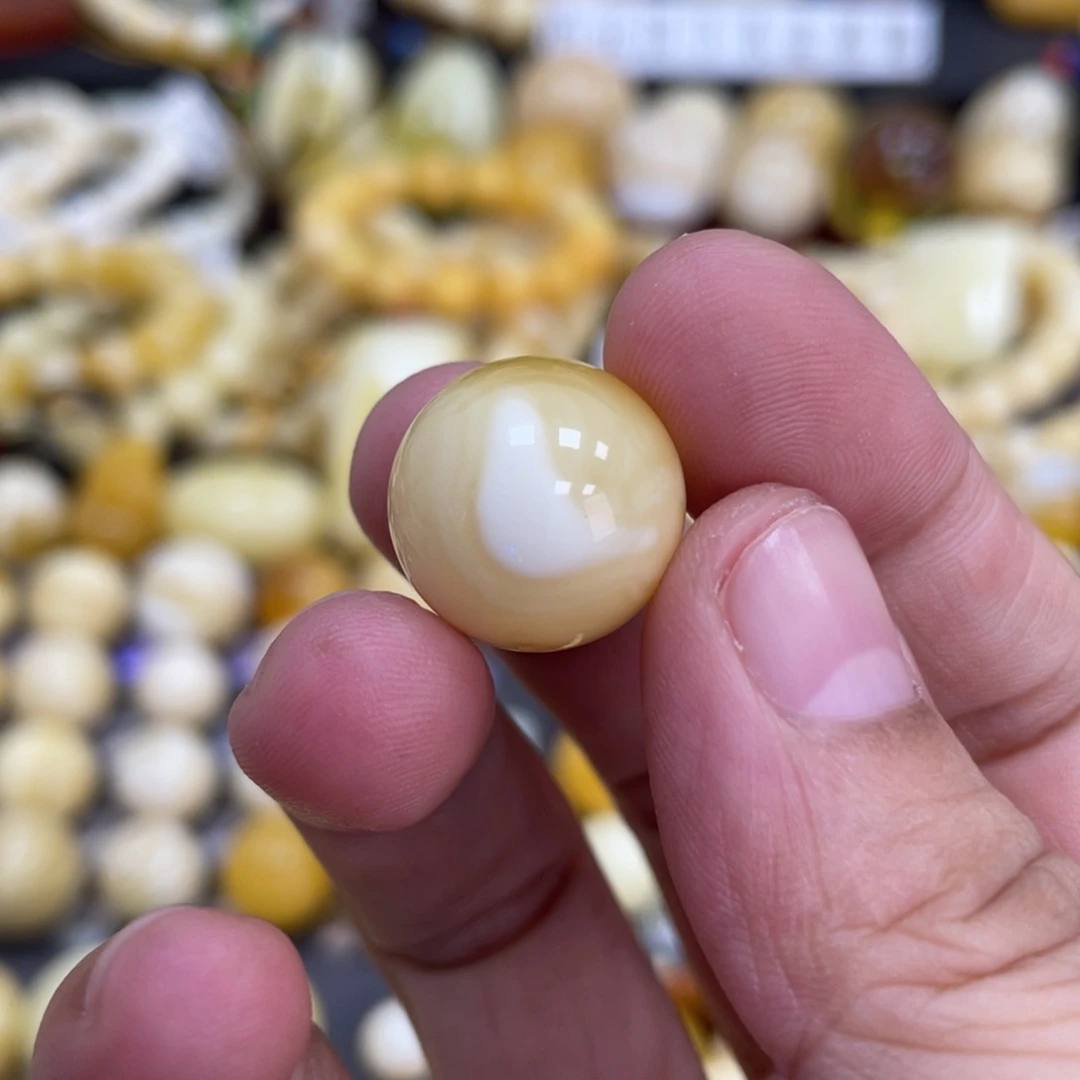 未镶嵌琥珀裸石16.2mm