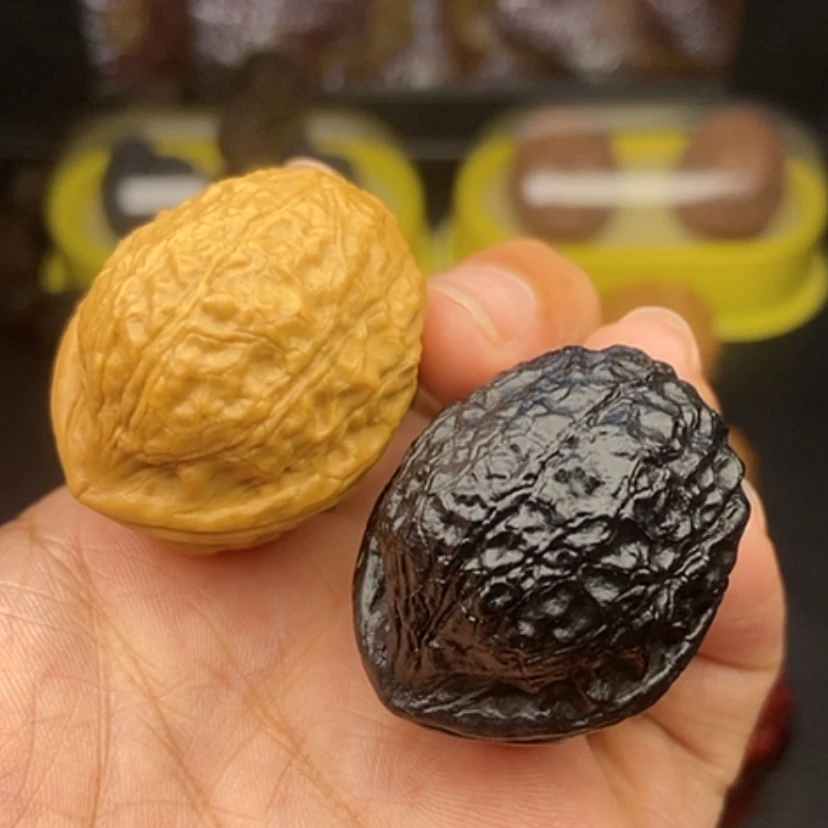 【闪购商品】文玩核桃手串35尺阴阳对蟒纹龙蛋