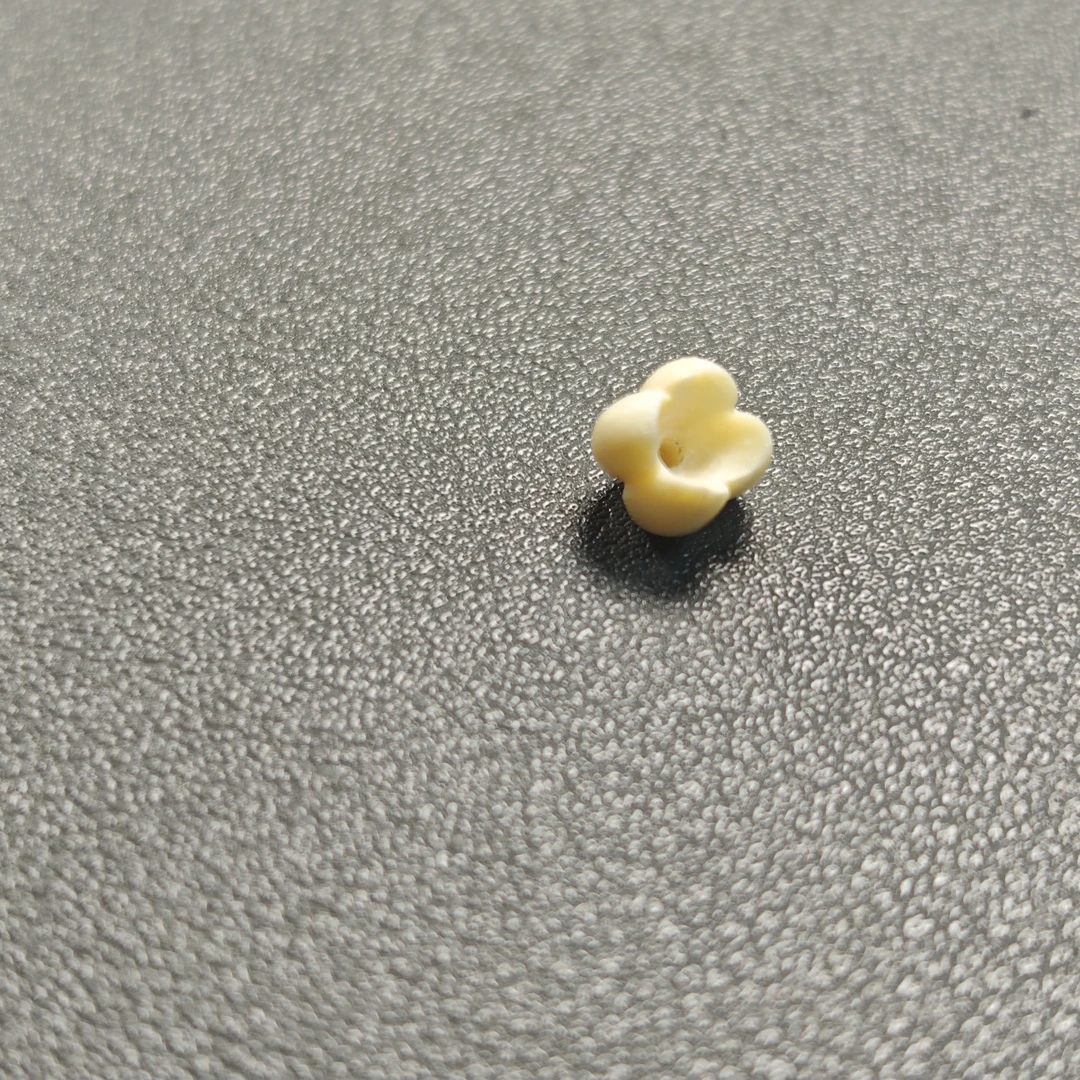 (B001)猛犸牙雕刻配饰-栀子花