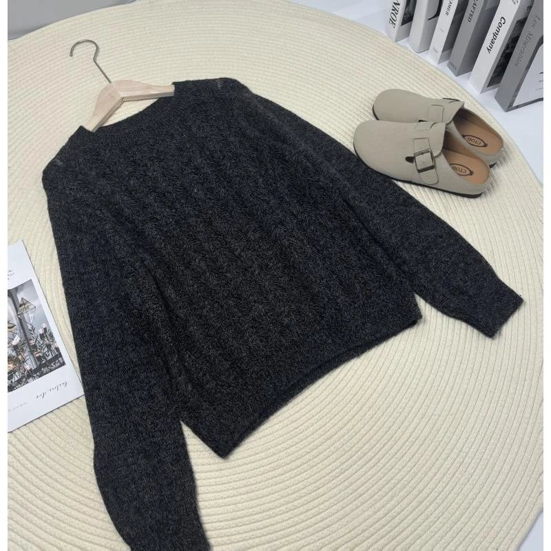 新新定制-深灰色圆领软糯麻花纹针织毛衣260867