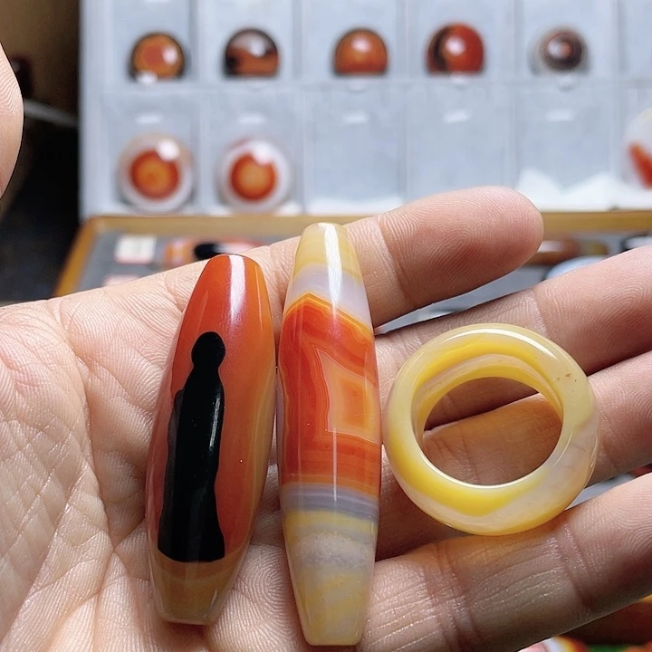 玛瑙/玉髓颈饰未镶嵌靠****哥