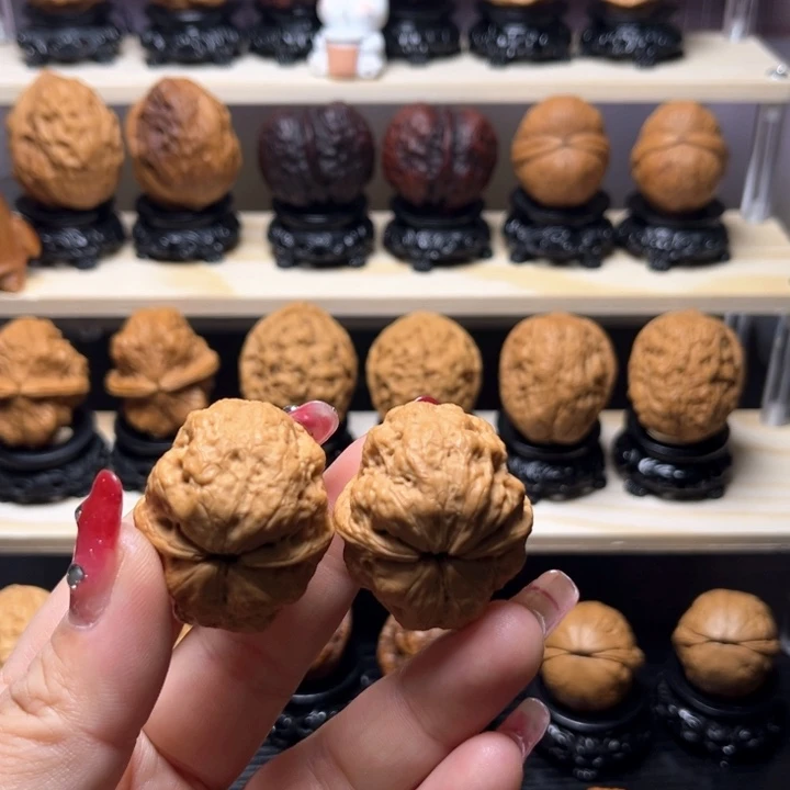 文玩核桃吊坠20w小玉蝉35尺