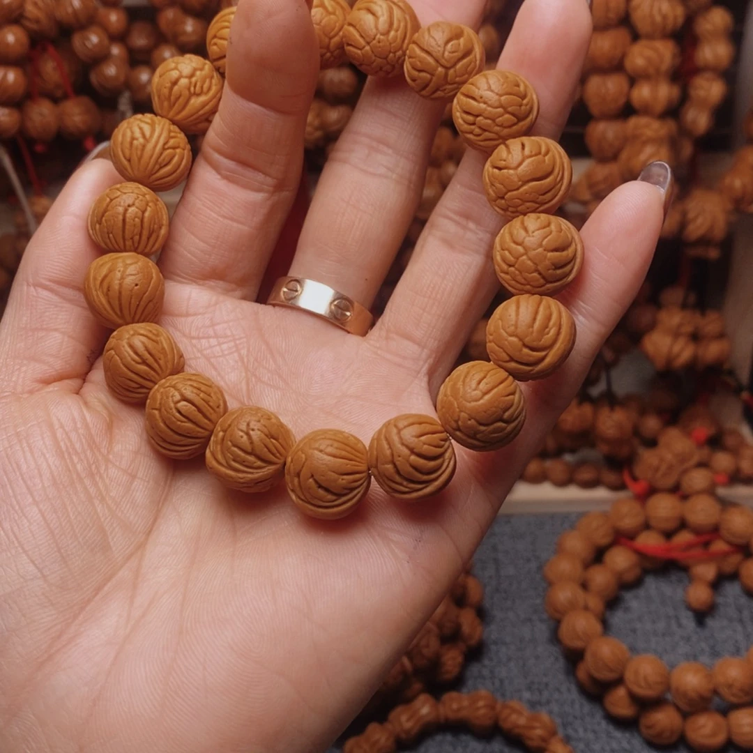 桃核吊坠龙纹桃枭