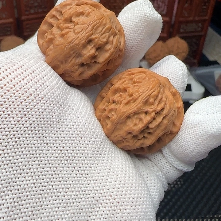 桃核把件全品小野狼32