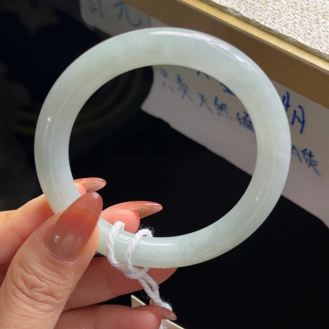 翡翠未镶嵌手镯手镯