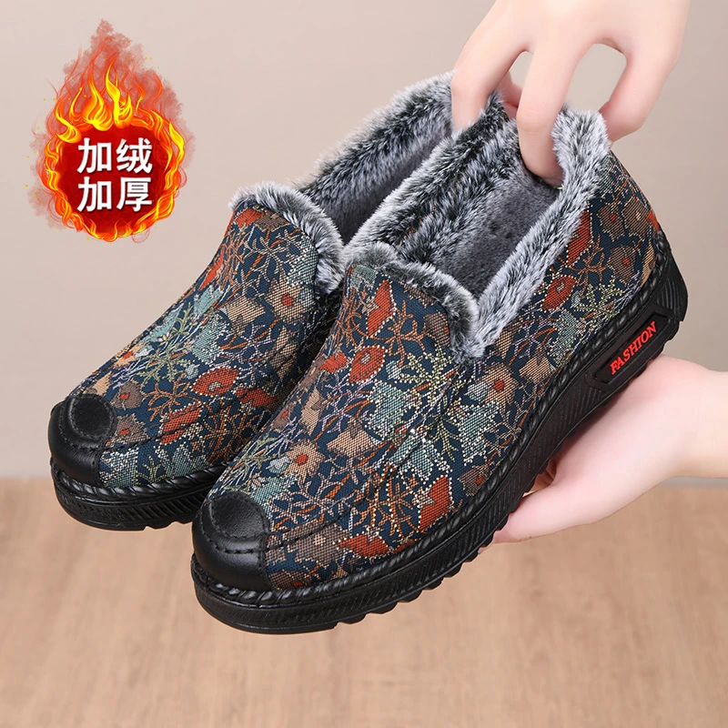 冬季老北京棉鞋老人防滑加绒保暖中老年人妈妈靴软底加厚奶奶棉靴