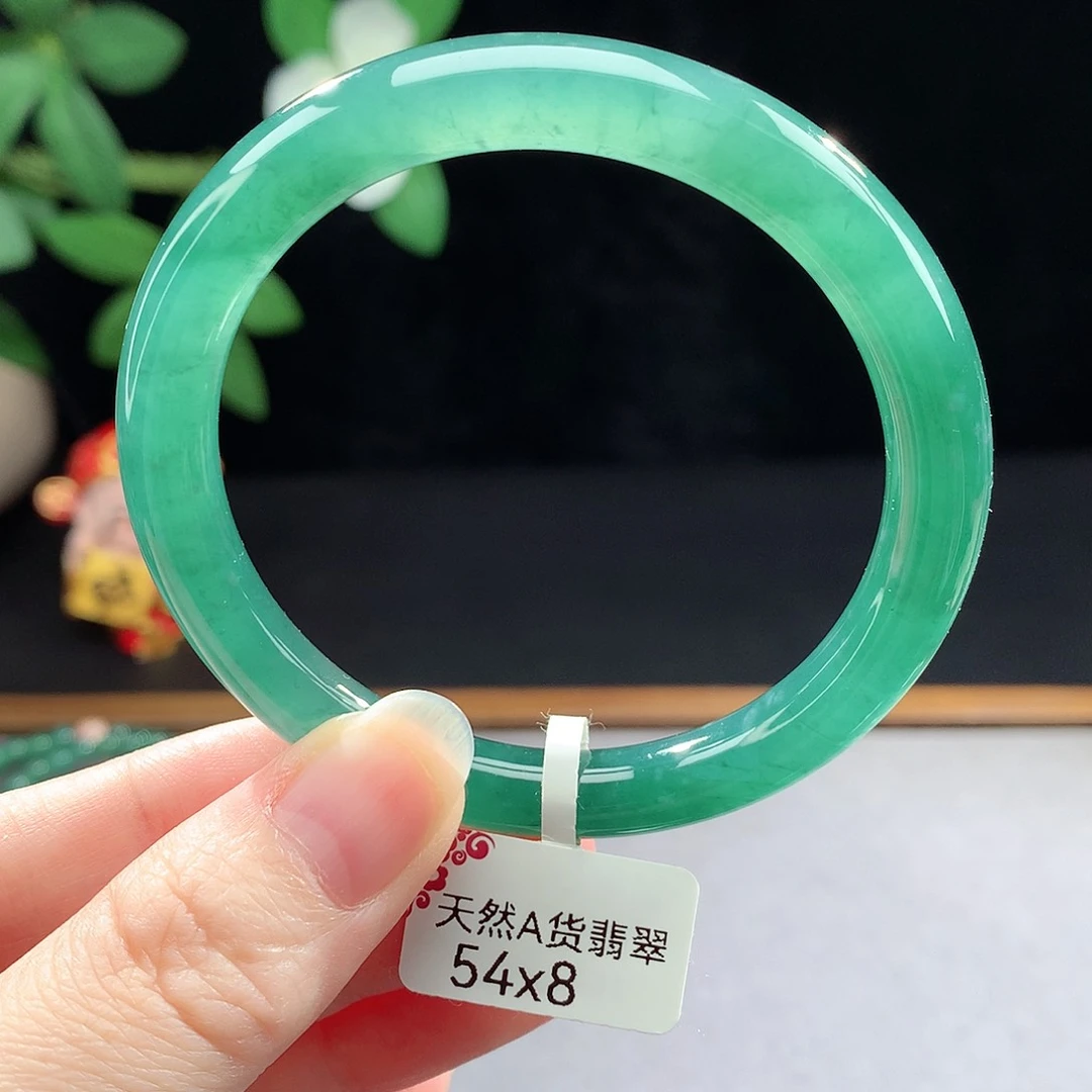 未镶嵌手镯（圆镯）翡翠