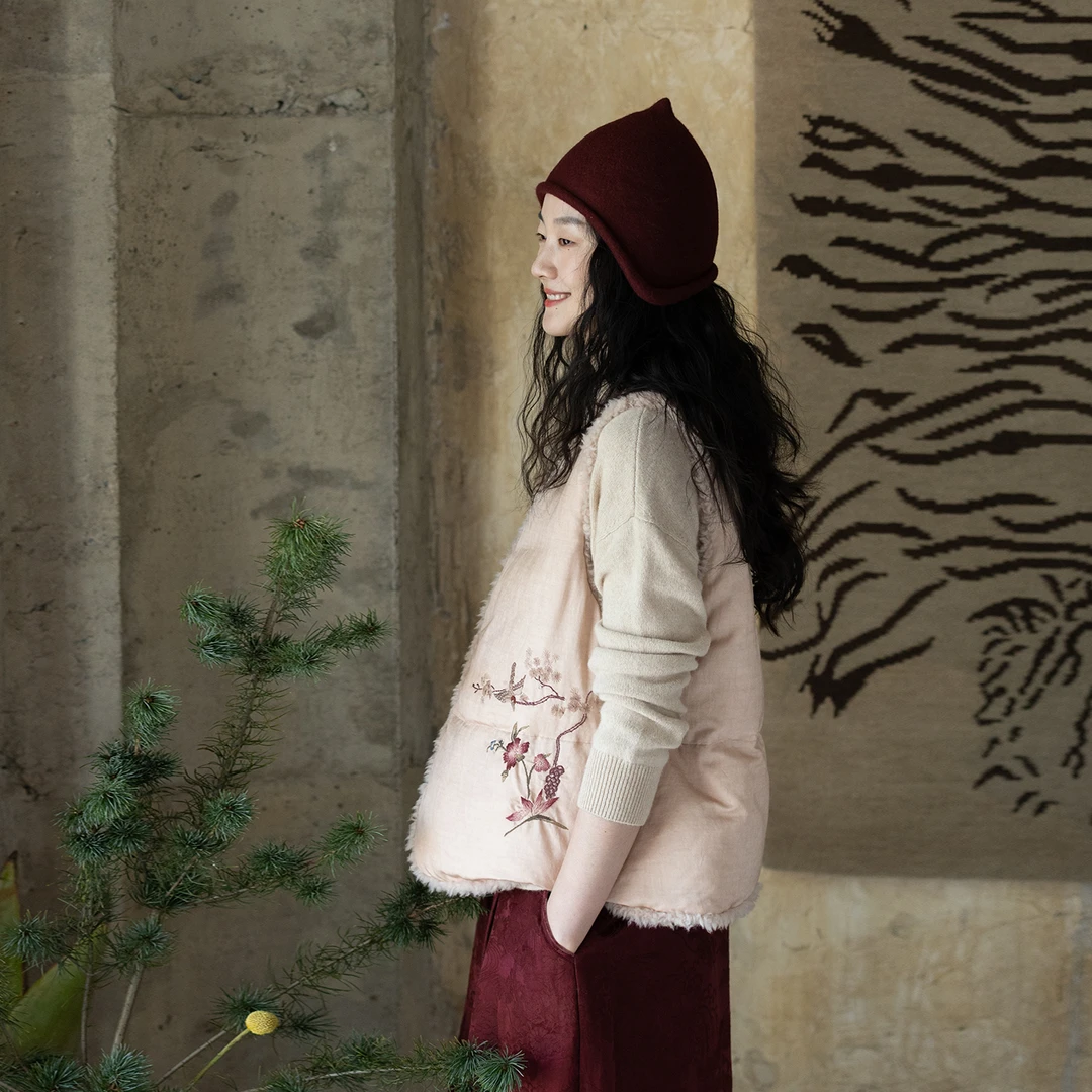 牧衣游原创 丝棉手工刺绣95级红嘴雁羽绒女冬复古民族风 砚秋