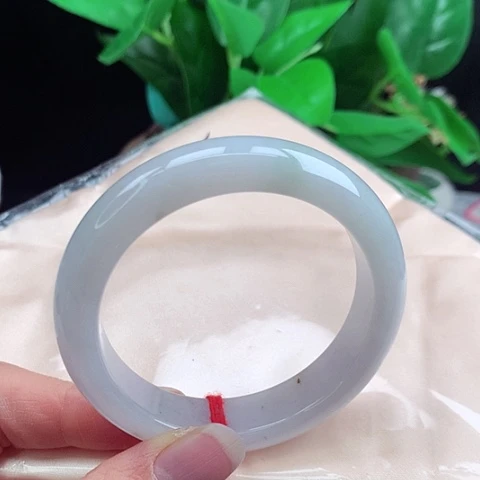 翡翠手镯未镶嵌       正圈53
