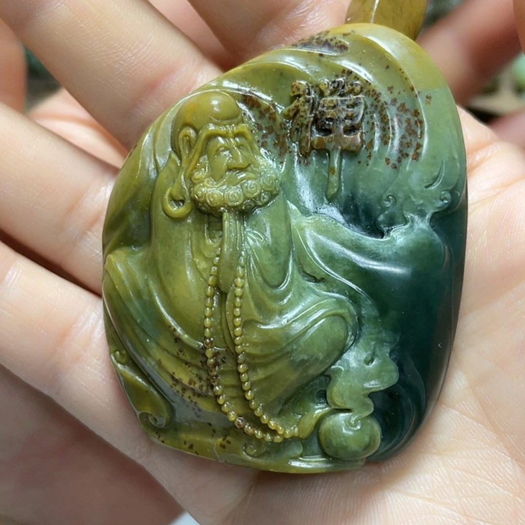 【闪购商品】未镶嵌岫岩河磨玉（透闪石质玉）把件立*漆