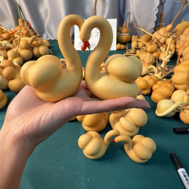 于***金大叶紫檀（黑酸枝木类）