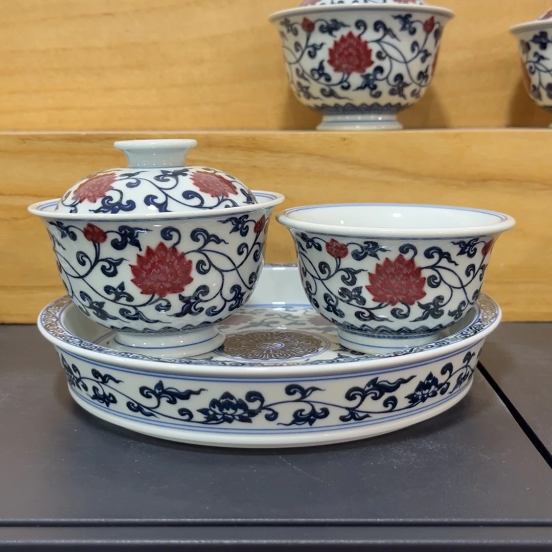 青花釉里红金刚莲四件套