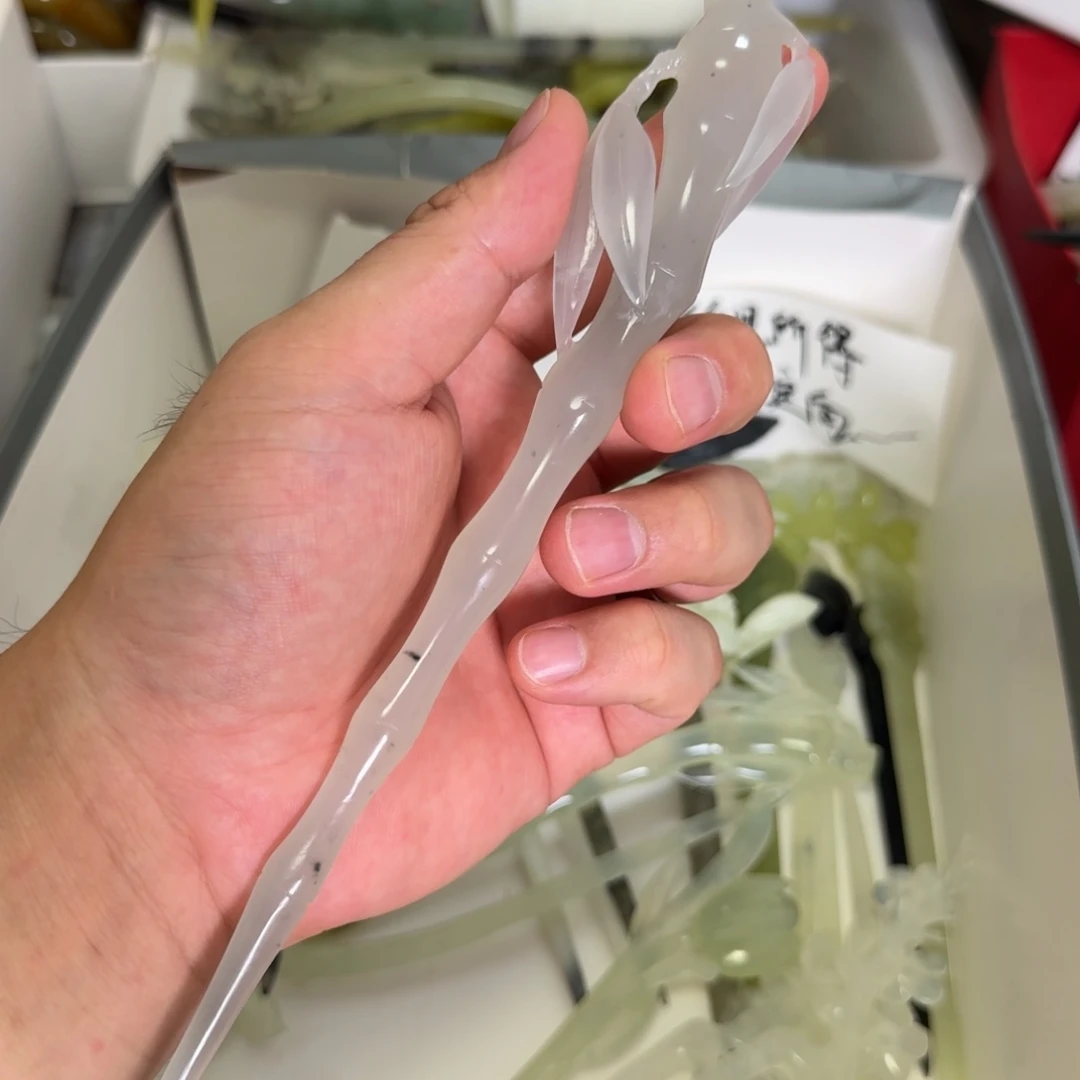 蛇纹石玉未镶嵌发饰