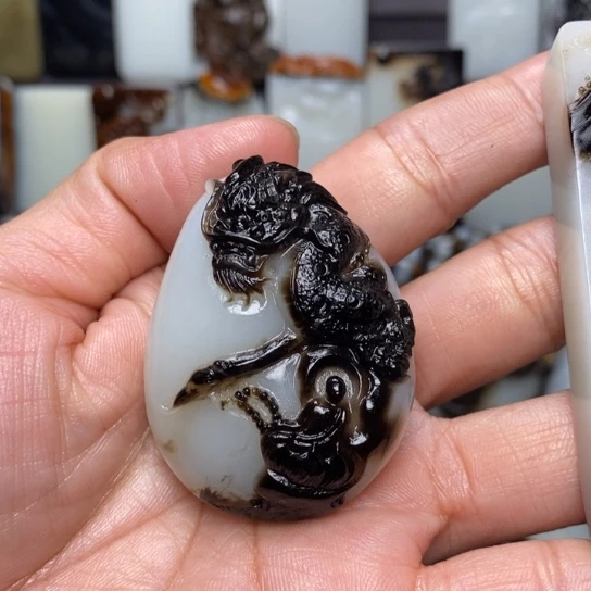 和田玉颈饰未镶嵌北*豹