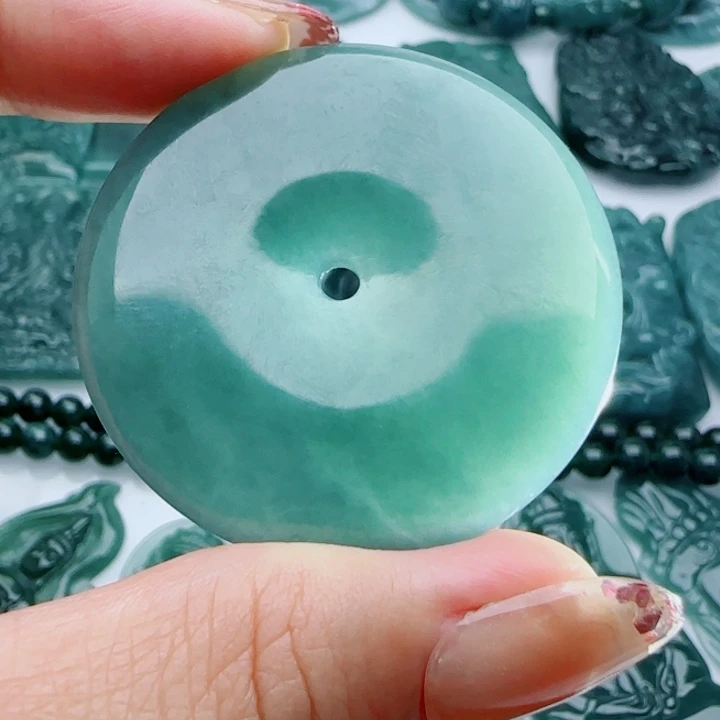 翡翠未镶嵌颈饰多样性发货天然A货翡翠