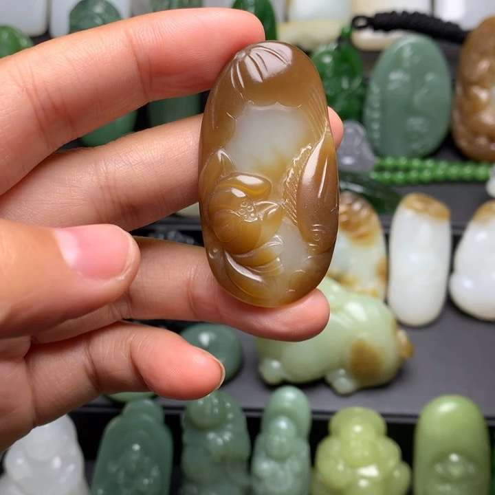 和田玉未镶嵌挂件