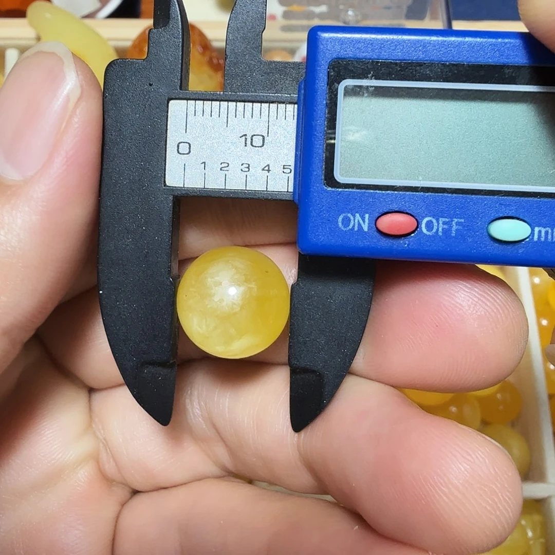 琥珀未镶嵌裸石成品