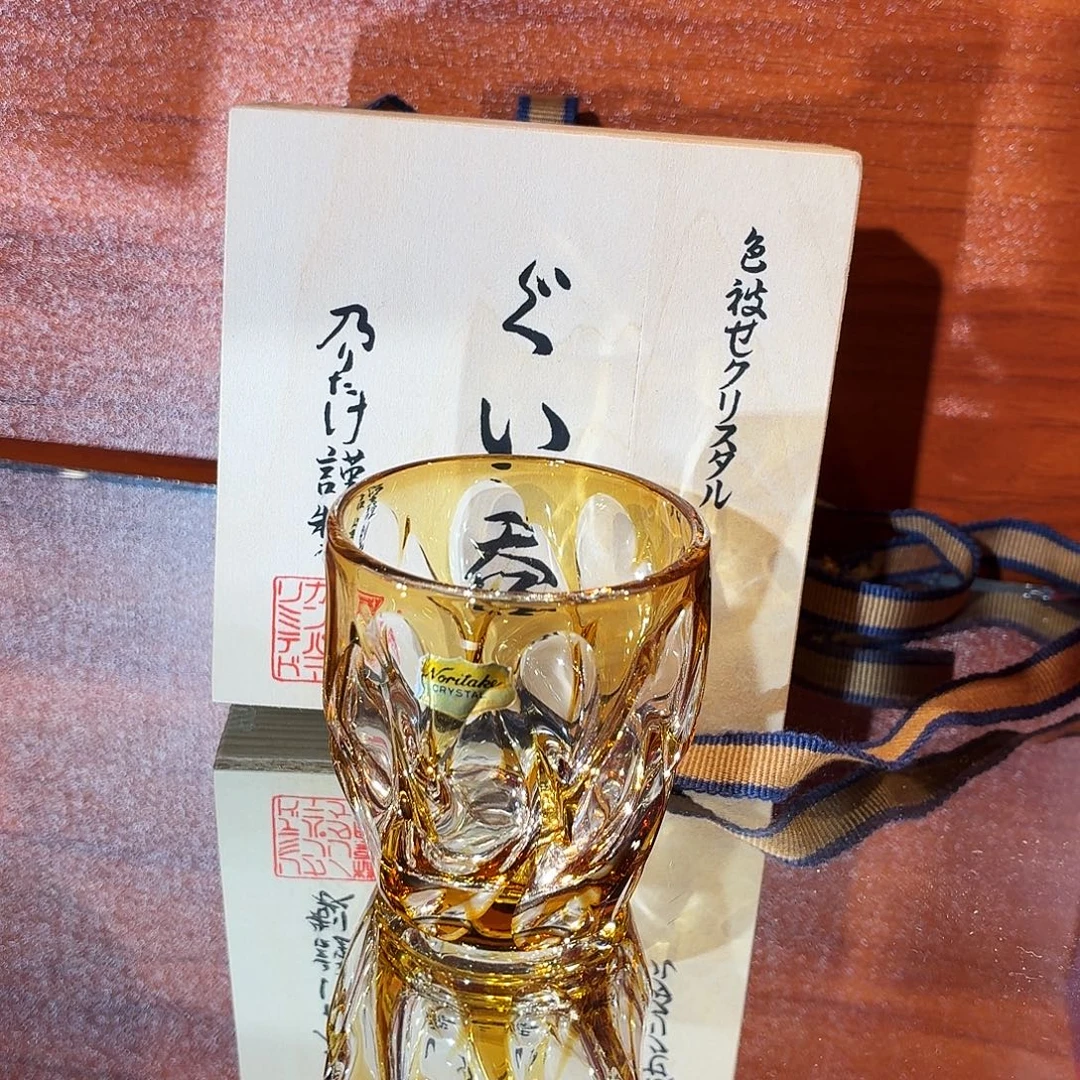 君***手工艺品琉璃金色小杯
