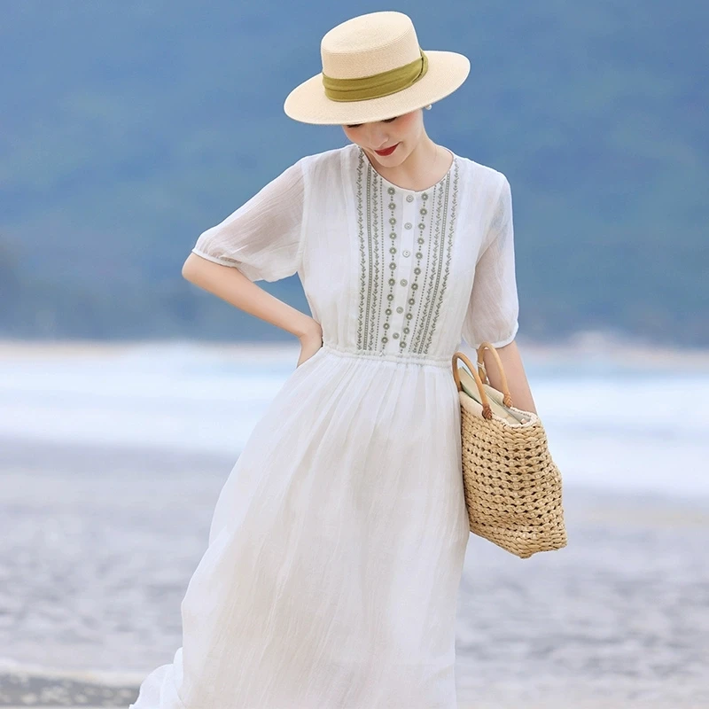 7360#文艺复古高端白色连衣裙女夏季气质飘逸大摆刺绣气质长裙