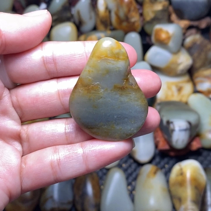 和田玉（青玉） 21未镶嵌