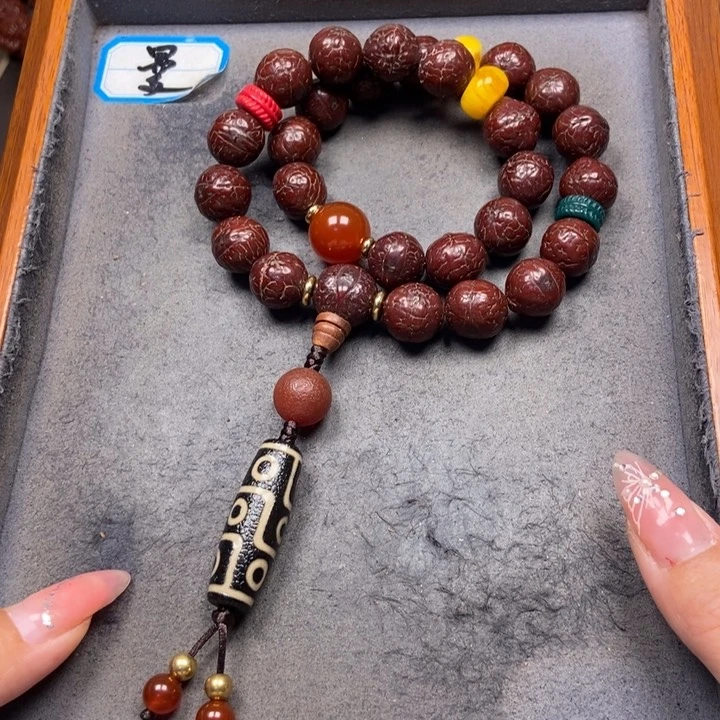 凤眼菩提吊坠菩提