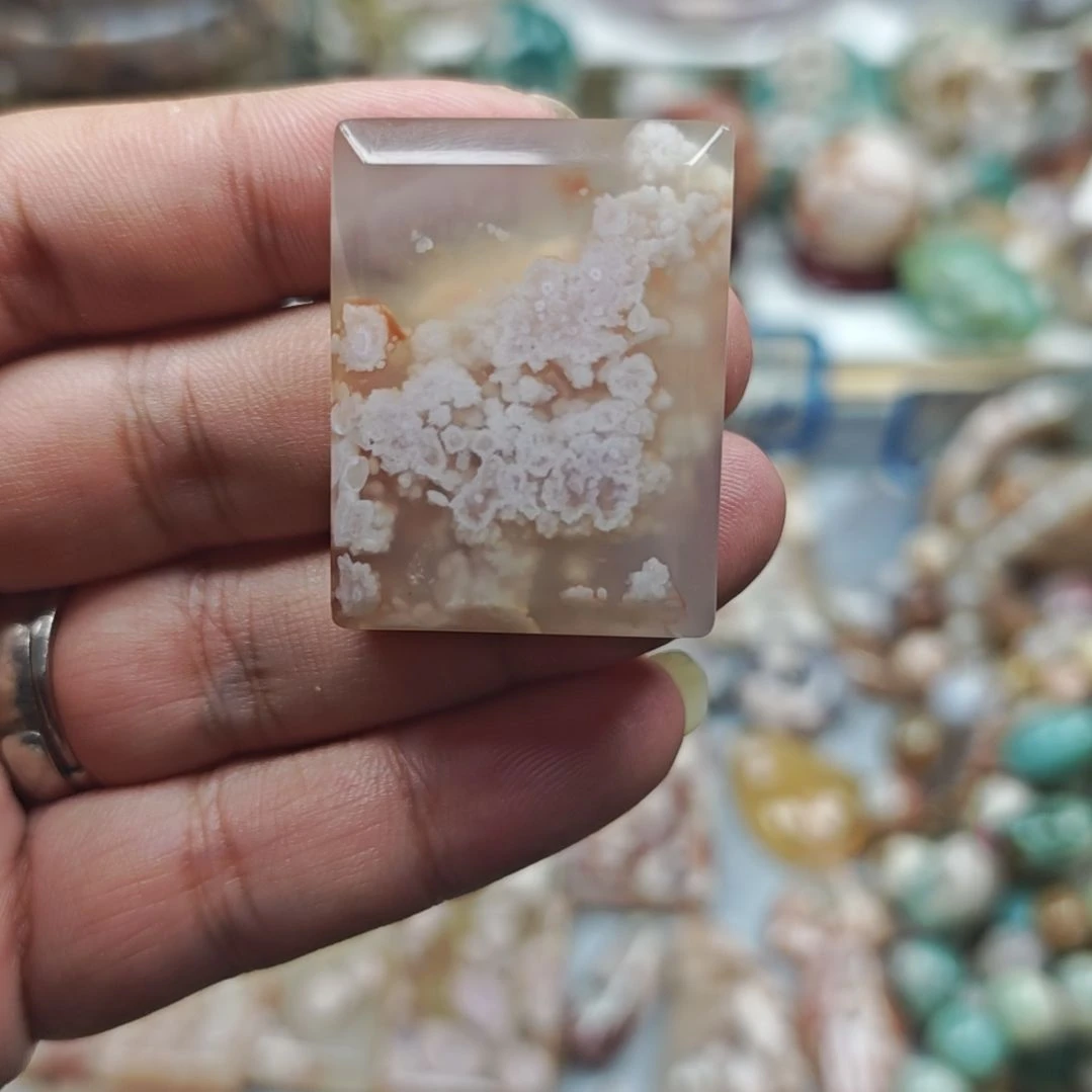 玛瑙/玉髓未镶嵌珠宝奇石