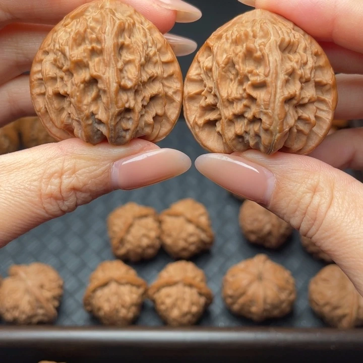 吊坠文玩核桃40三角白