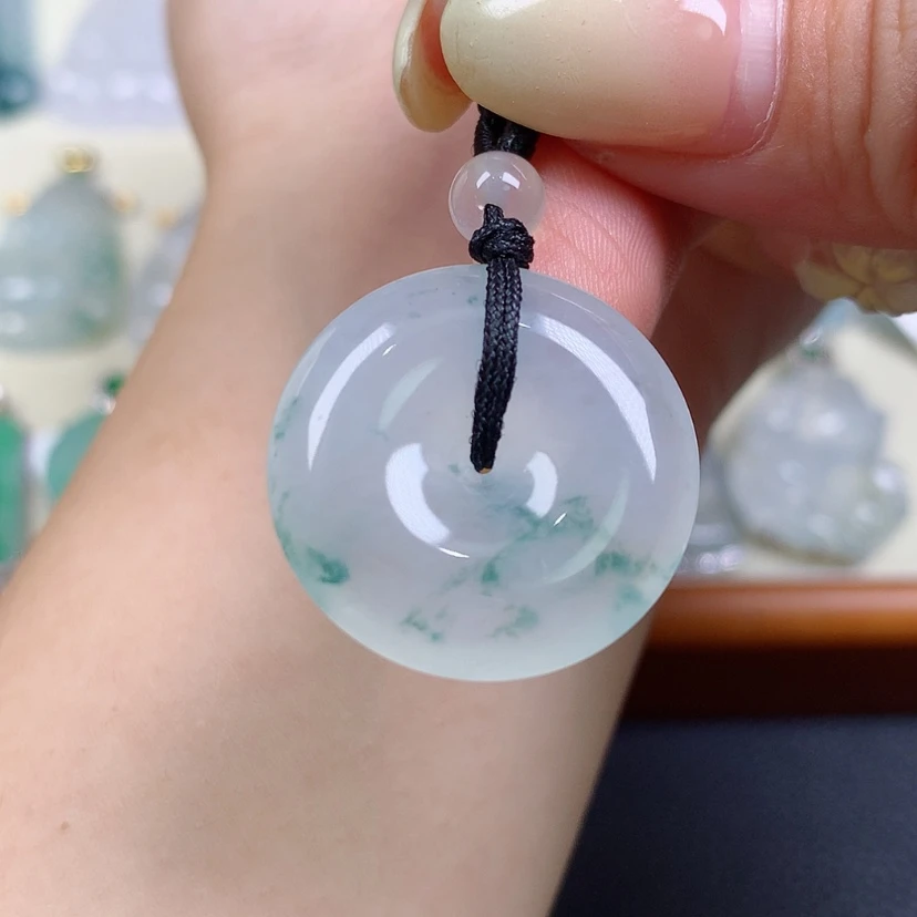 【闪购商品】翡翠未镶嵌颈饰扣子