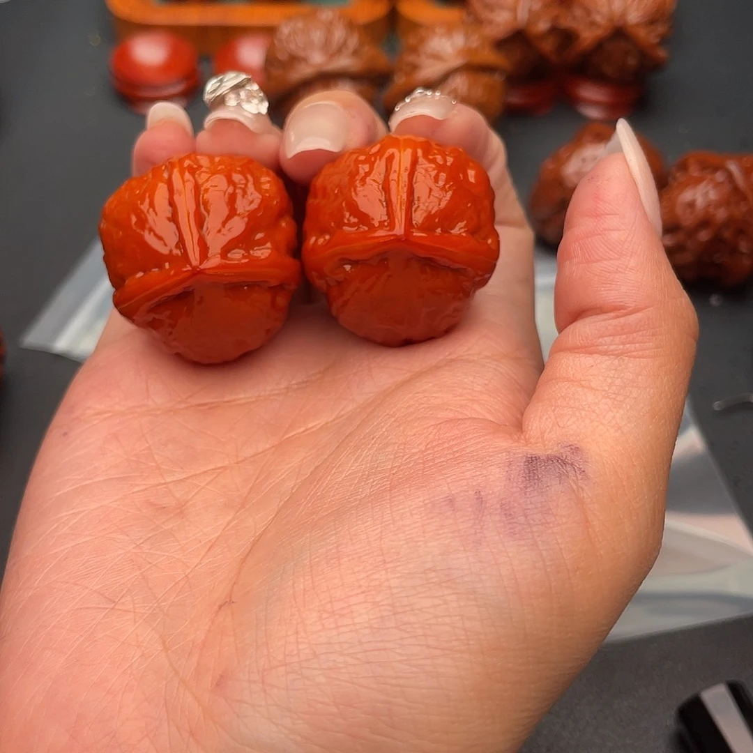 *****文玩核桃把件三棱