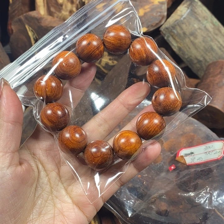 檀香紫檀（小叶紫檀）吴*