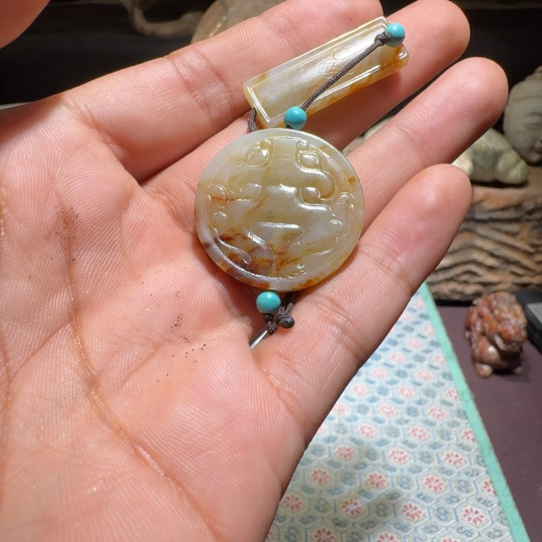 和田玉（糖玉）未镶嵌颈饰依*