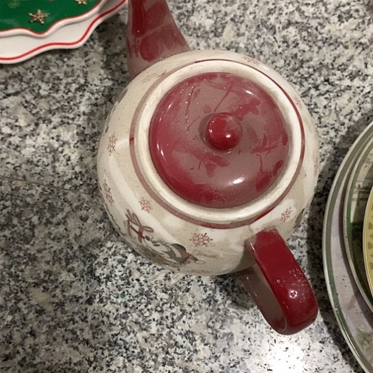 紫砂陶瓷材料研究中心