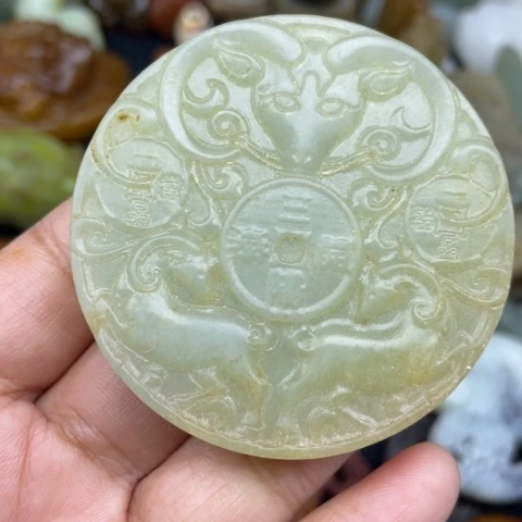 和田玉未镶嵌颈饰46