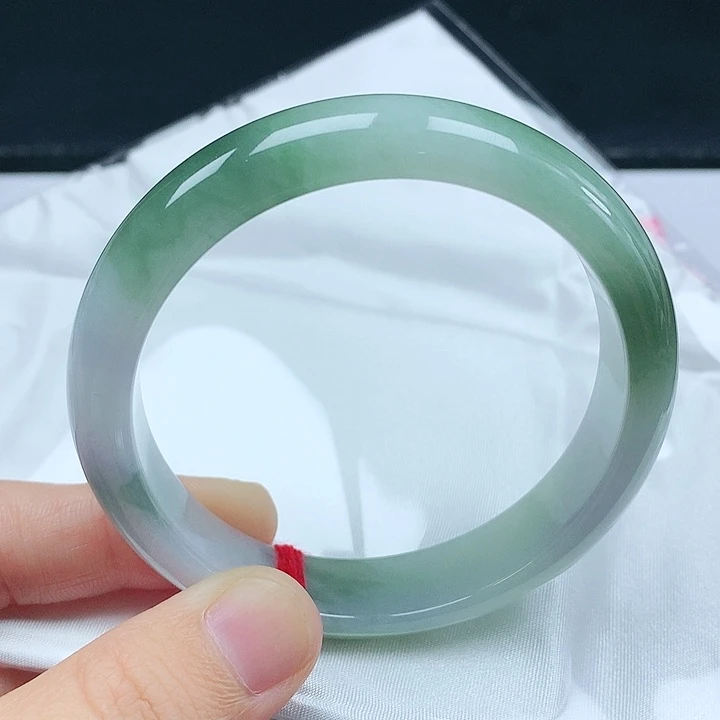 翡翠手镯未镶嵌天然翡翠手镯