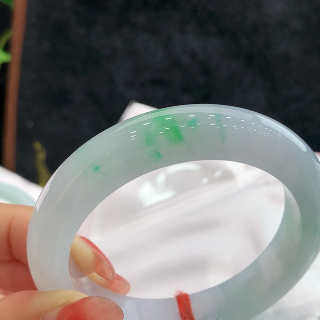 【闪购商品】翡翠手镯未镶嵌圈口56.5