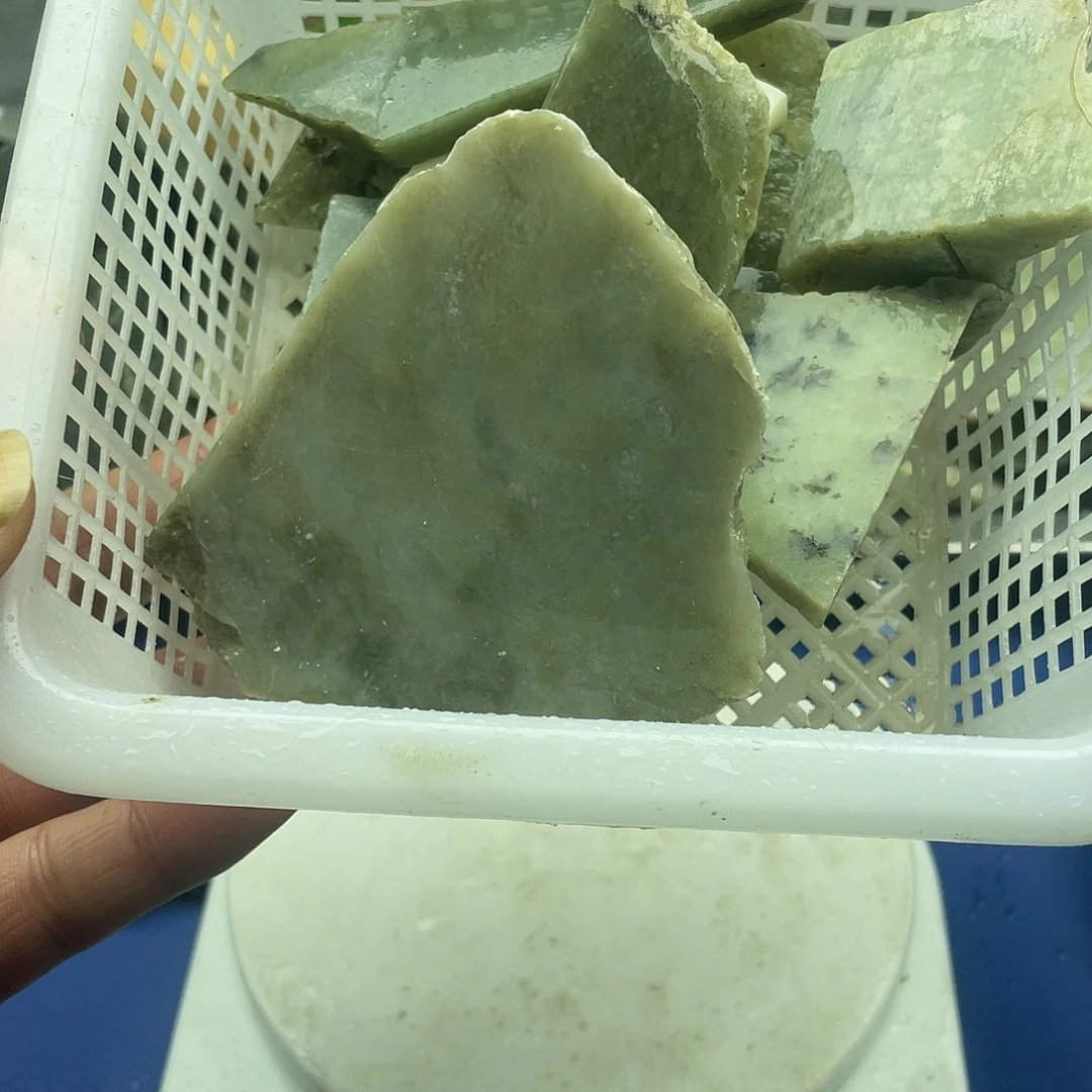 和田玉（糖玉）未镶嵌吊坠(不含链)