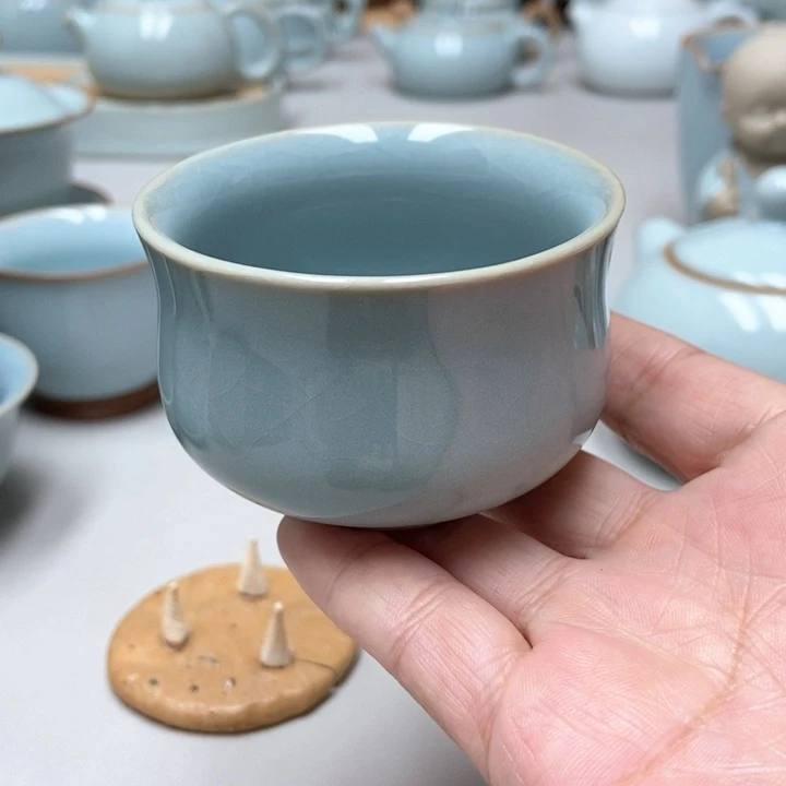 瓷微瑕支钉元宝杯无礼盒