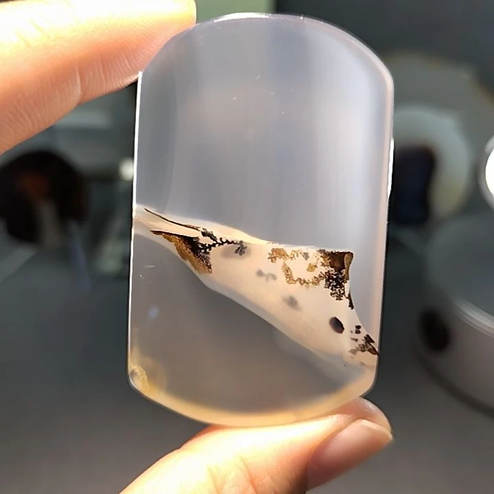 玛瑙/玉髓未镶嵌吊坠挂牌鲸