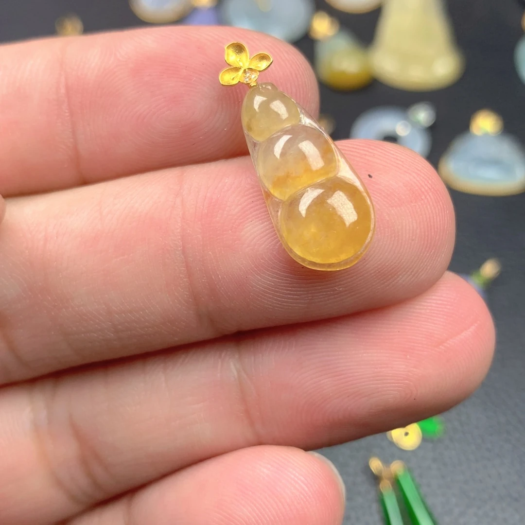 【闪购商品】颈饰18K金镶嵌翡翠翡翠