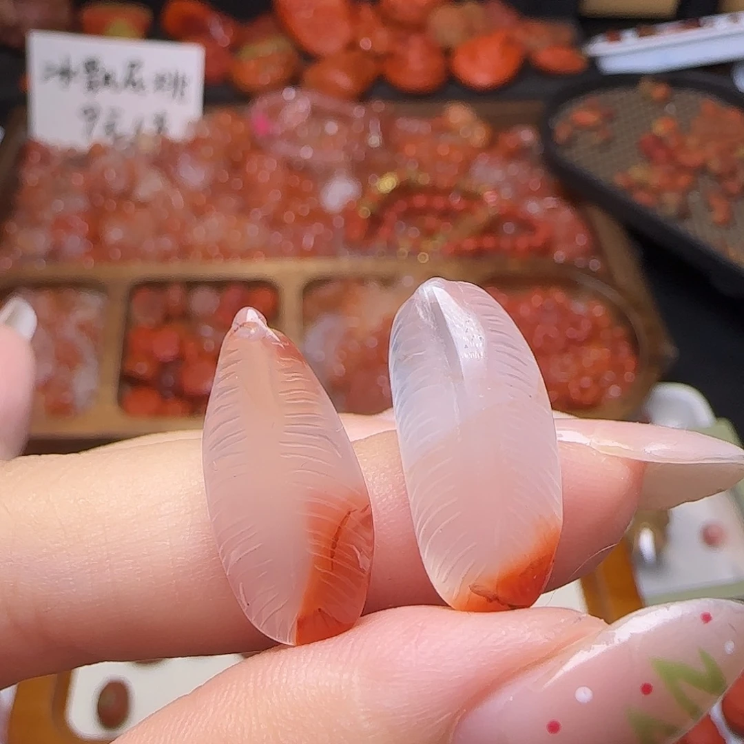 南红玛瑙未镶嵌颈饰