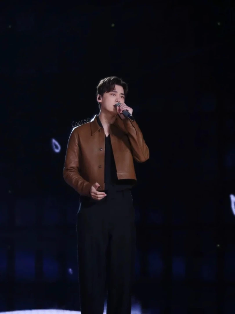 明星同款飞行机车服翻领短款棕色外套男夹克痞帅高级感上衣男秋冬