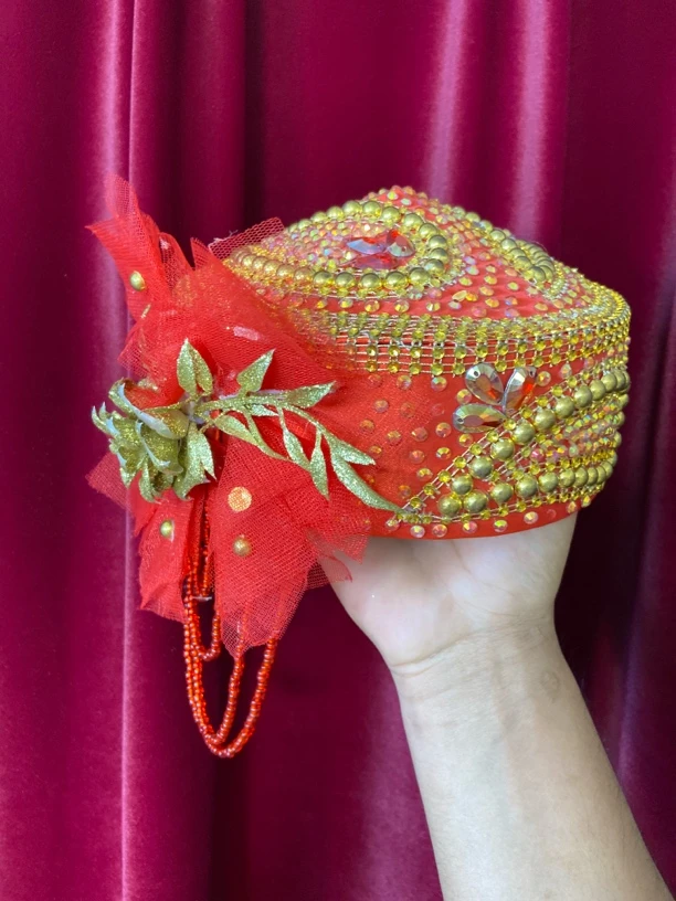 少数民族高端金刺绣花帽